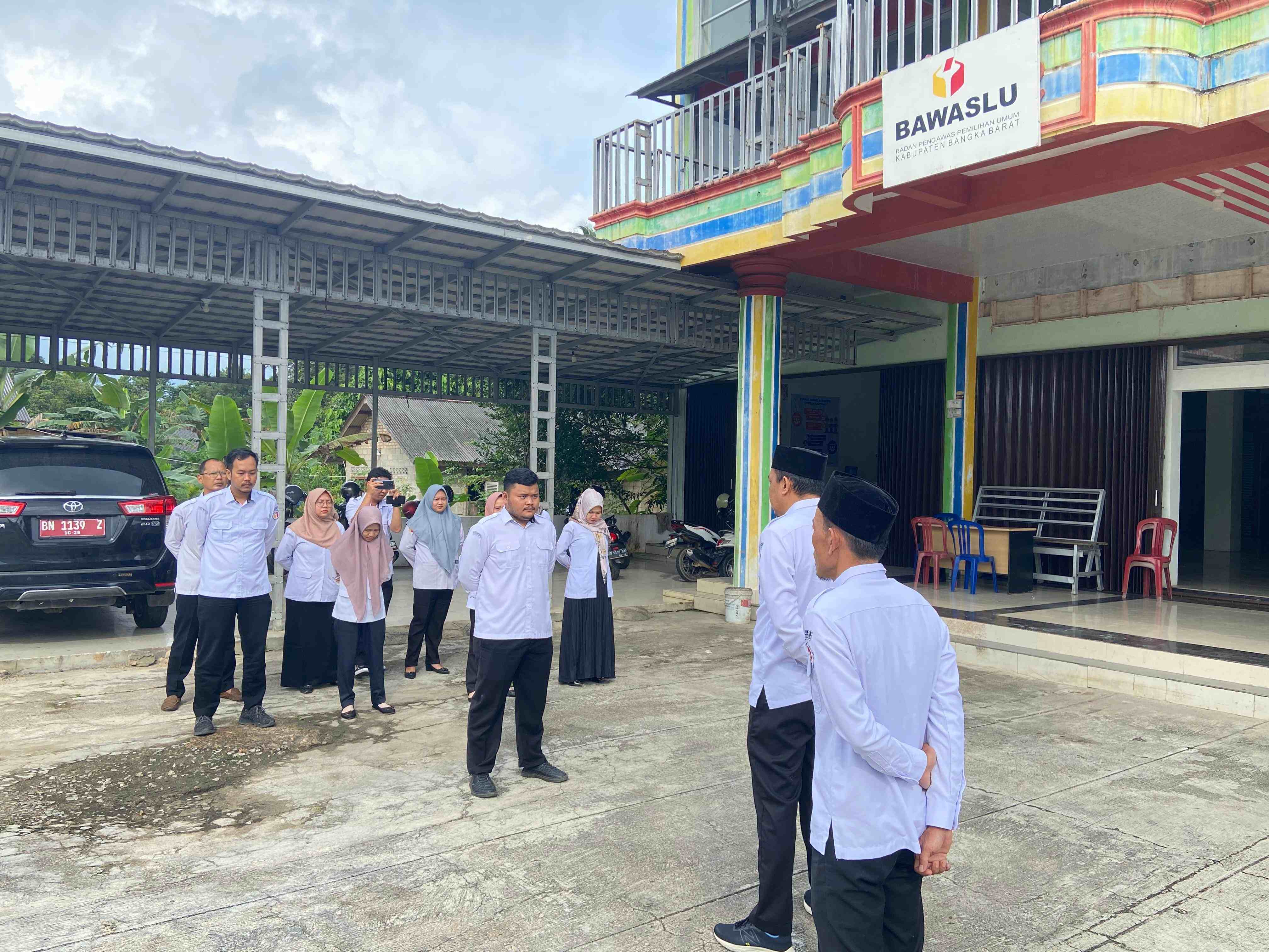 Bawaslu Bangka Barat Gelar Apel Memperingati Ulang Tahun Bawaslu Ke - 17