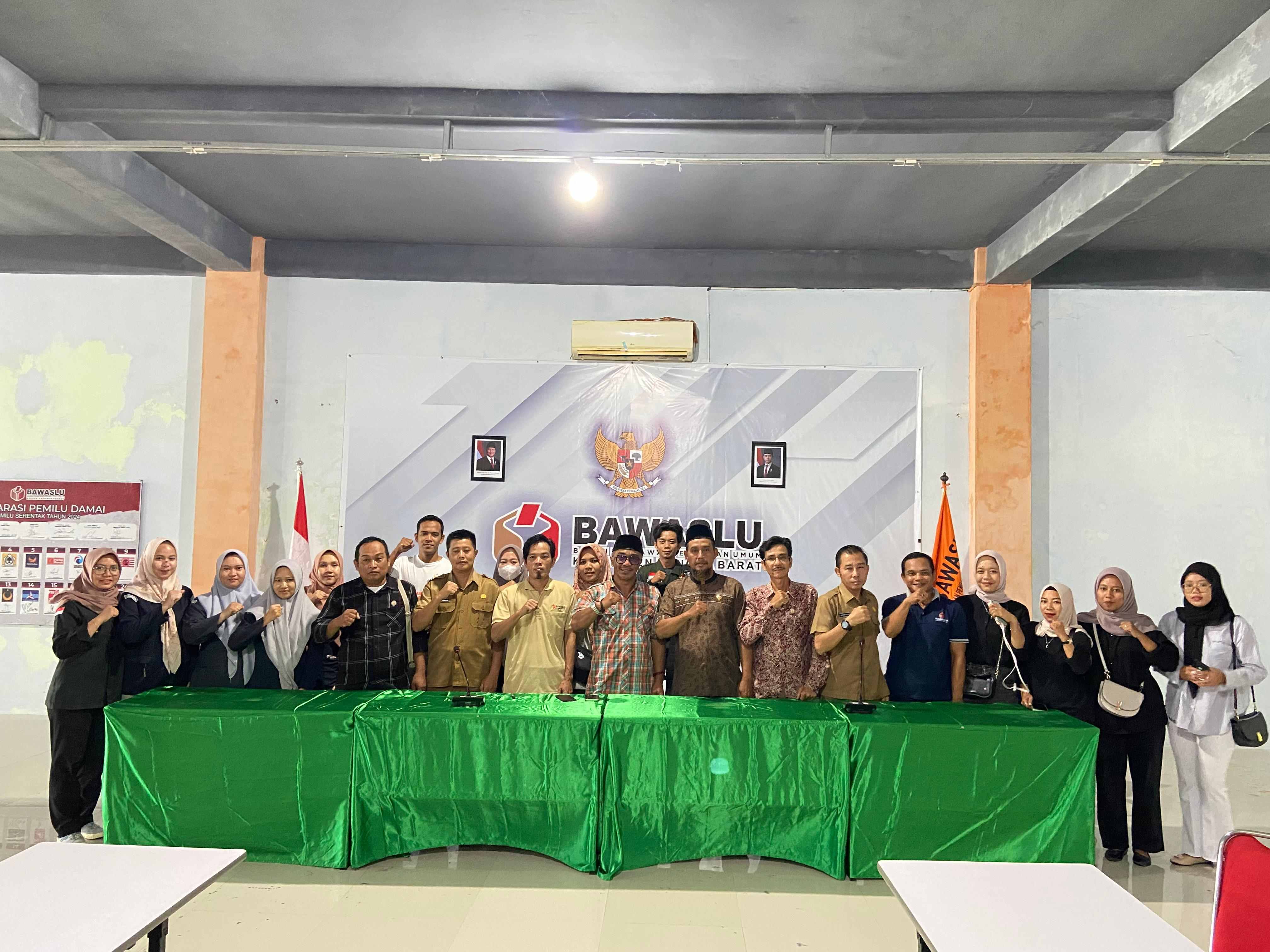 Bawaslu Bangka Barat Gelar Rapat Persiapan Penerimaan Laporan Pasca PSU di Desa Sinar Manik