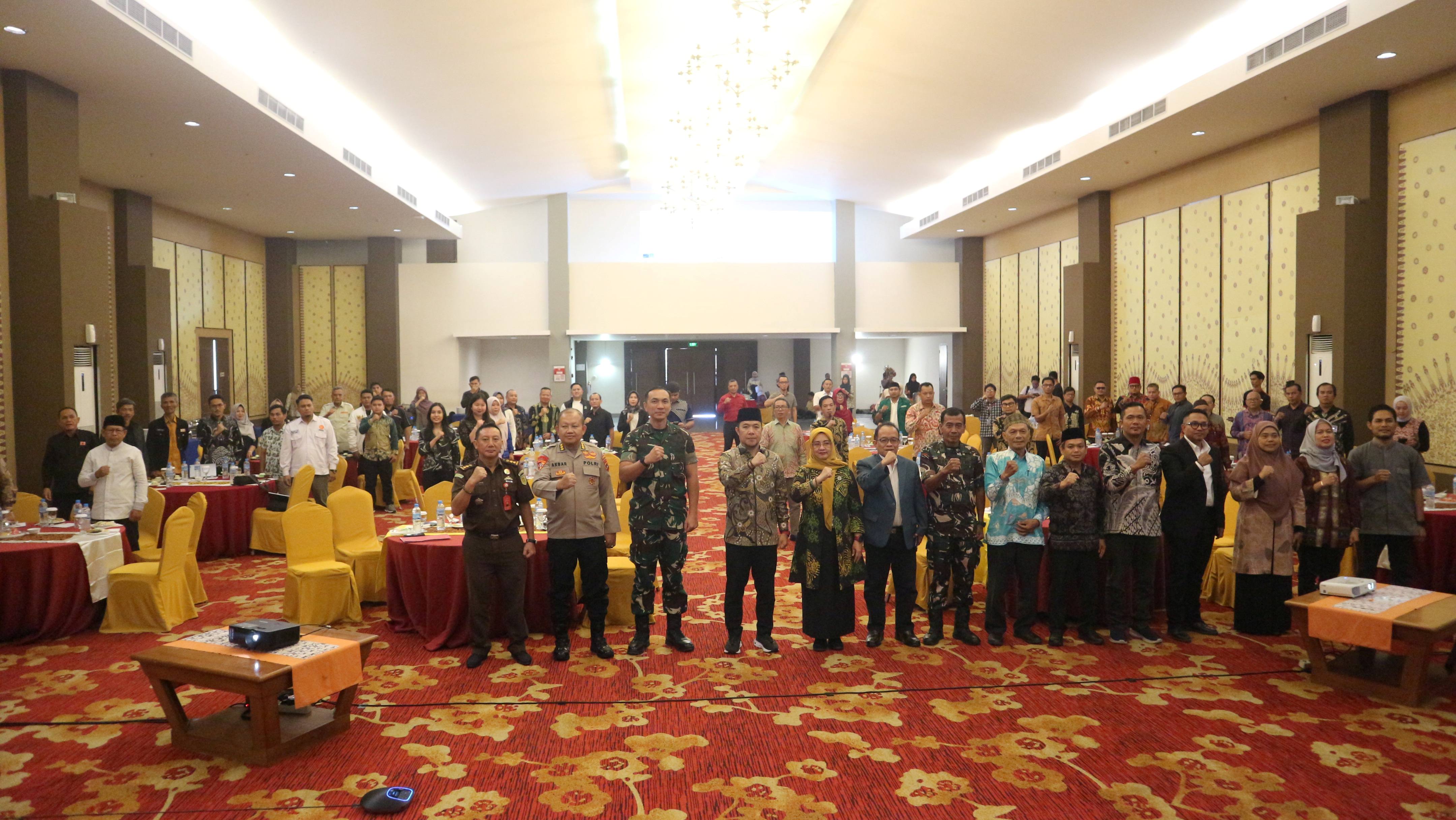 Rapat Penguatan Kelembagaan Bawaslu Babel