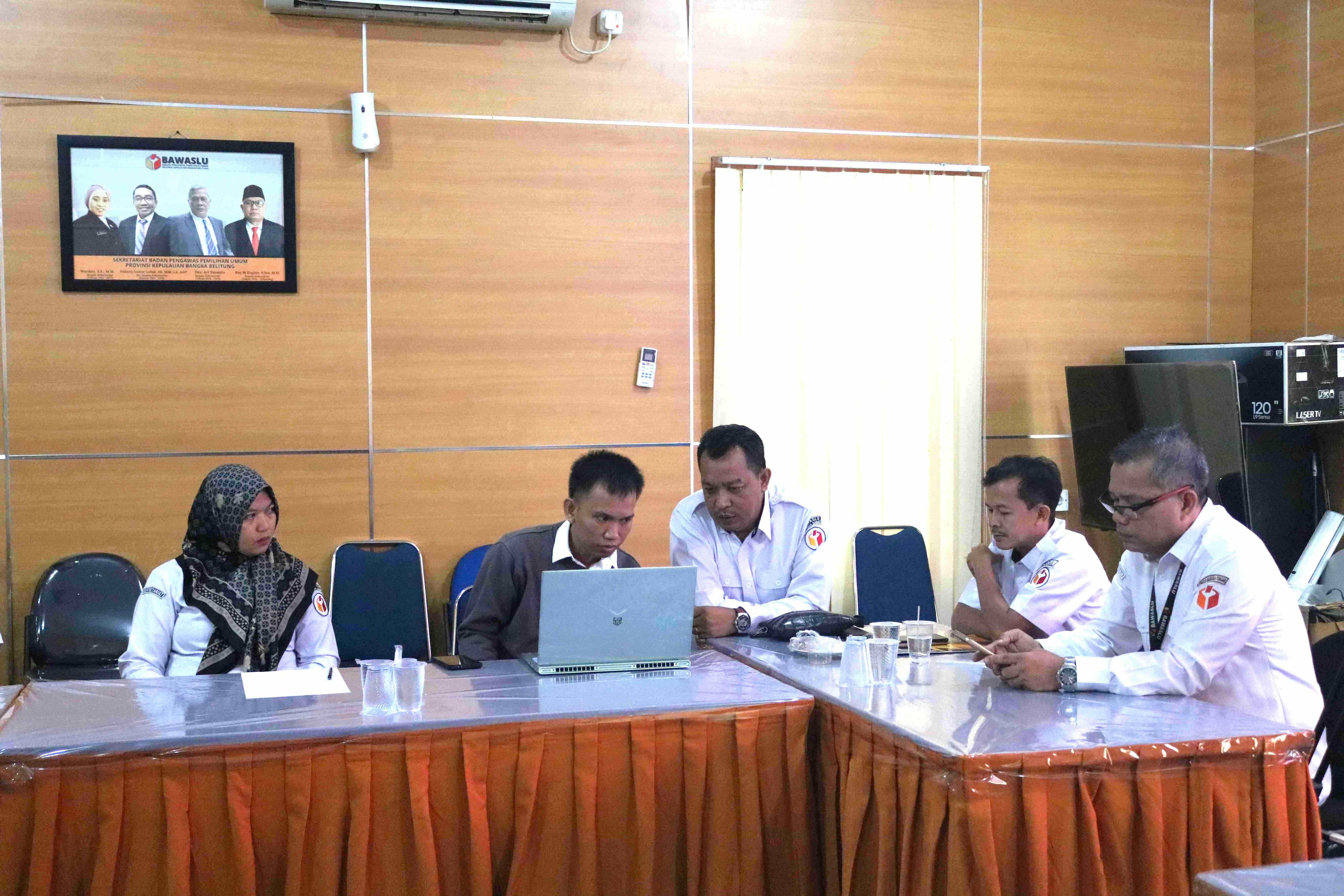  Rapat Pemantauan Program dan Pembahasan Strategis Anggaran 