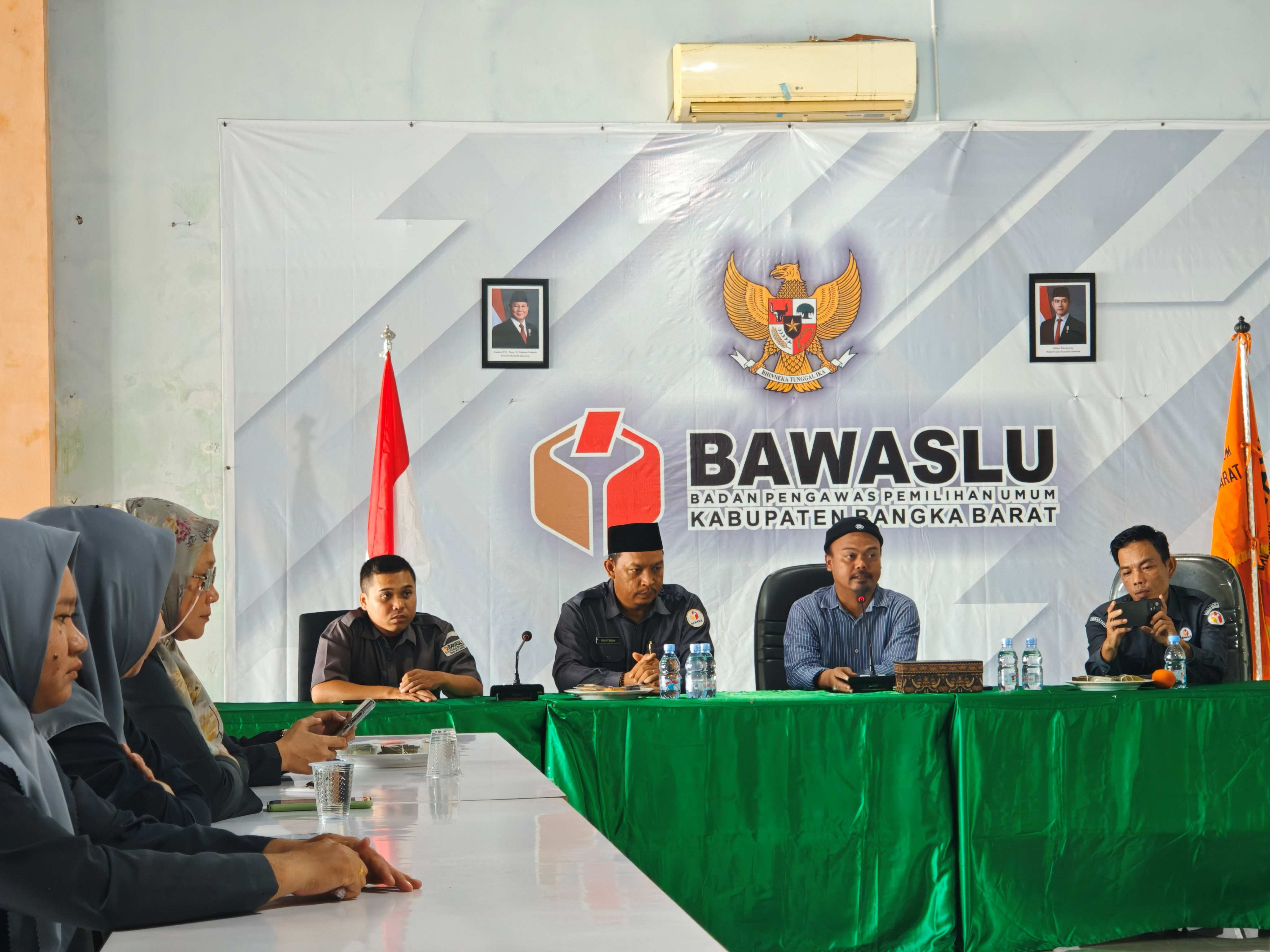 Bawaslu Bangka Barat Gelar Rapat Manajemen, Perkuat Sinergi SDM dan Kesekretariatan