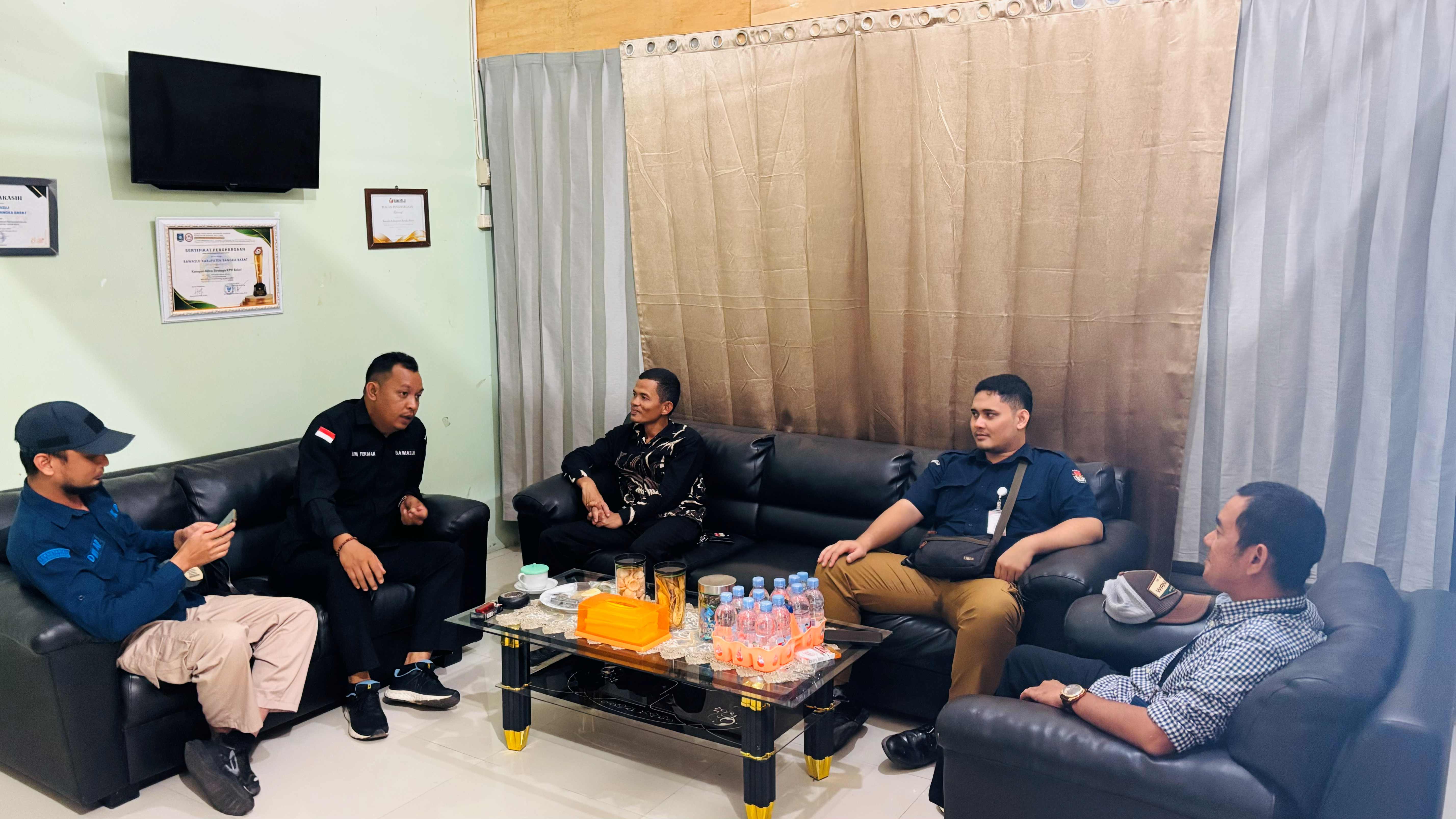 Jaga Soliditas Kelembagaan, Bawaslu–KPU Bangka Barat Perkuat Koordinasi Tahun 2026