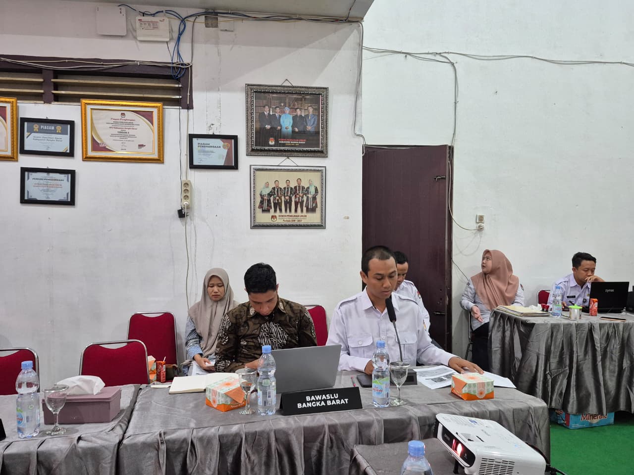 Pastikan Data Pemilih Akurat, Bawaslu Bangka Barat Hadiri Rapat Persiapan PDPB