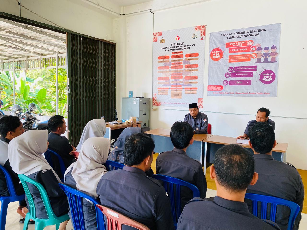 Bawaslu Bangka Barat Gelar Rapat Evaluasi Mingguan