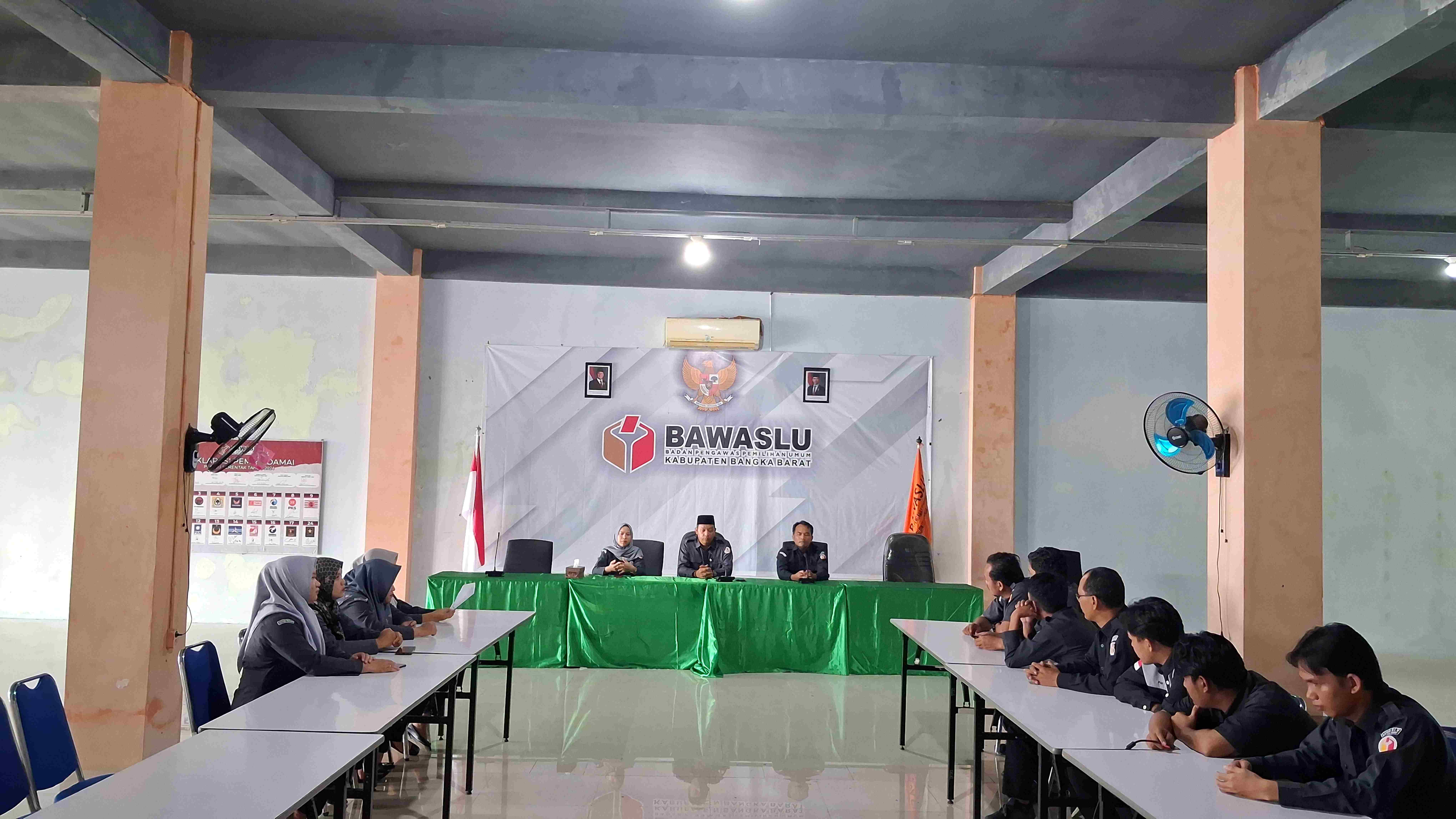 Bawaslu Bangka Barat Gelar Rapat Perdana Bulan Mei