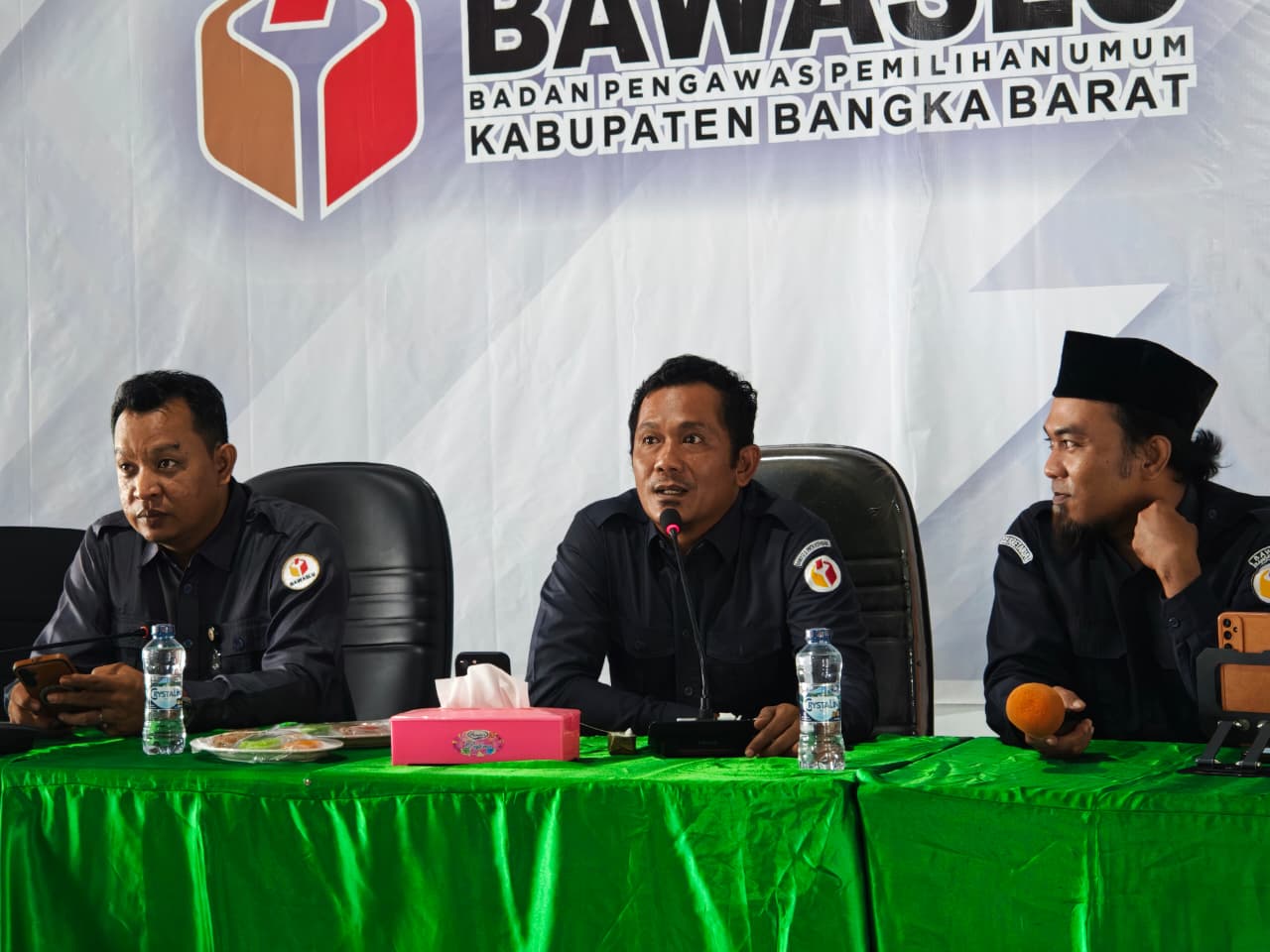 Bawaslu Bangka Barat Gelar Rapat Pengelolaan dan Pelayanan Data serta Informasi Publik, Dorong Penguatan Keterbukaan Informasi