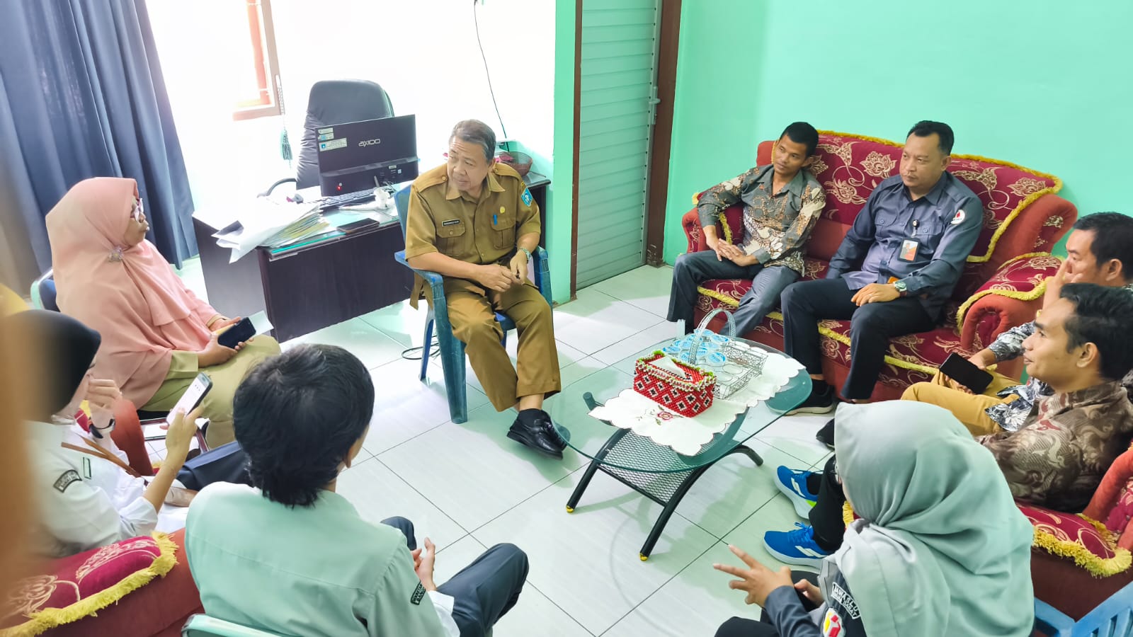 Bawaslu dan KPU Bangka Barat Koordinasi dengan Disdukcapil untuk Penguatan Data Kependudukan dalam Simulasi Penataan Dapil