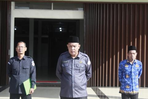 Ketua Bawaslu Kabupaten Bangka Barat Pembina Upacara