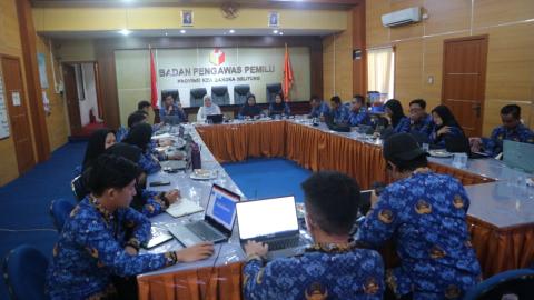 Bawaslu Bangka Barat Hadiri Rakor Pertanggungjawaban Keuangan dan Evaluasi Pelaksanaan Anggaran Akhir Tahun 2025 di Bawaslu Provinsi Babel