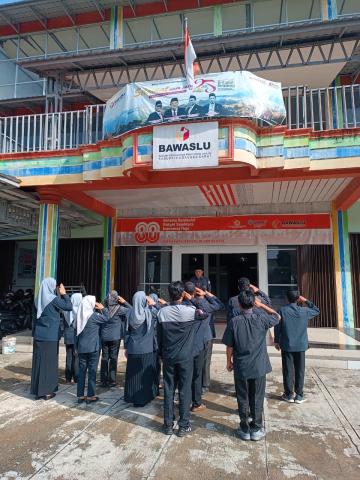 Bawaslu Bangka Barat Gelar Apel Pagi, Ketua Tekankan Penguatan Pendidikan Pengawas Partisipatif