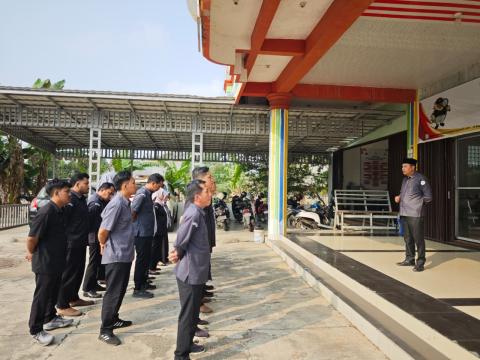 Ketua Bawaslu Pimpin Apel Pagi Bawaslu Kabupaten Bangka Barat