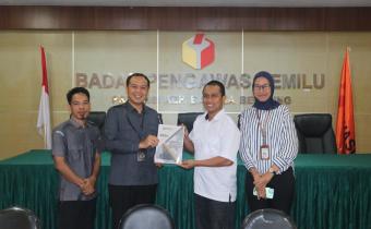 Penyerahan laporan parmas dan humas