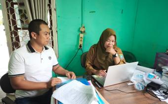 Anggota Bawaslu Bangka Barat uji petik di Desa Sinar Surya