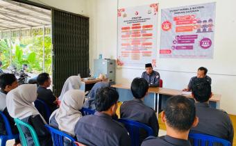 Bawaslu Bangka Barat Gelar Rapat Evaluasi Mingguan