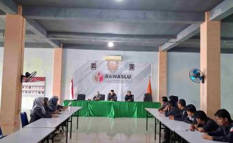 Bawaslu Bangka Barat Gelar Rapat Perdana Bulan Mei